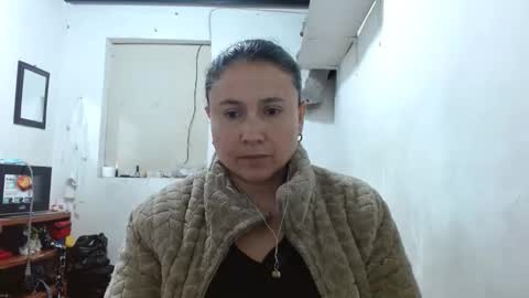 Adriana Tellez online show from November 25, 4:50 pm