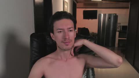 Adrian Williams online show from November 4, 11:28 pm