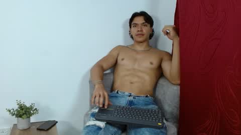 adriel_escalante online show from September 20, 2:25 am