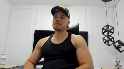 Adrein Roche online show from September 21, 10:47 pm