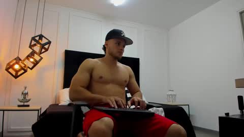 Adrein Roche online show from February 18, 2:59 am