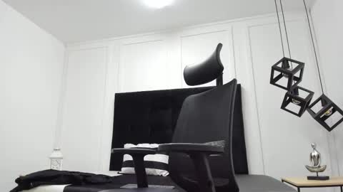 Adrein Roche online show from October 4, 1:36 am