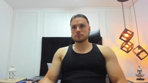 Adrein Roche online show from November 8, 1:30 am