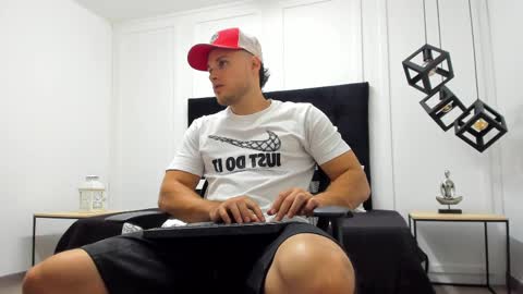 Adrein Roche online show from February 23, 11:04 pm