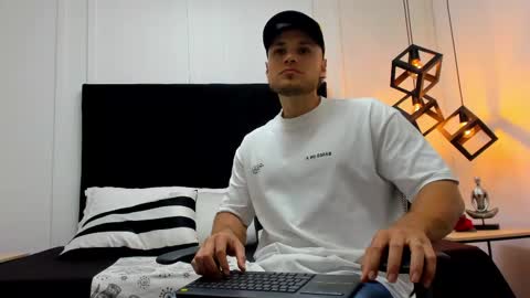 Adrein Roche online show from February 15, 11:14 pm