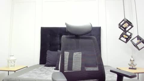 Adrein Roche online show from October 7, 11:23 pm