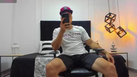 Adrein Roche online show from February 18, 11:30 pm