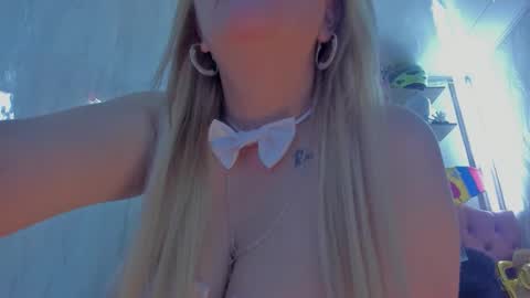 adriiana_fox_ online show from January 9, 6:13 pm