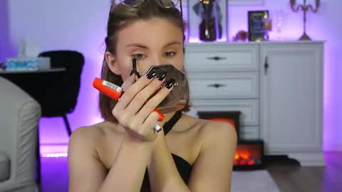 Aelia online show from October 14, 4:26 am