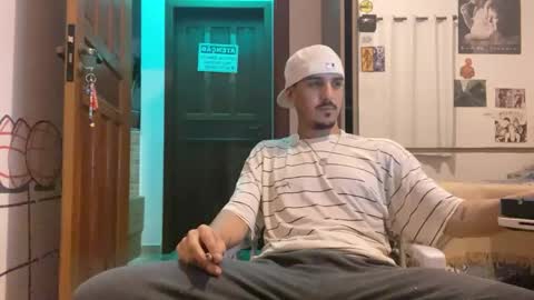 Snapshot of aelucius chatting on September 22, 5:22 am Luci online show from September 22, 5:22 am