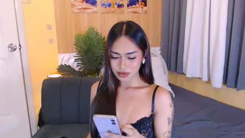 aeshamargaux online show from October 3, 5:38 am