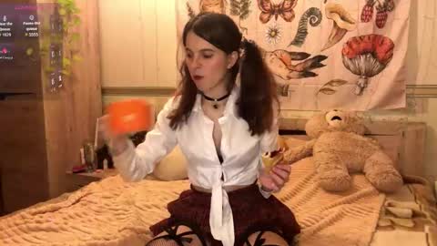 Arielle online show from November 14, 4:20 pm