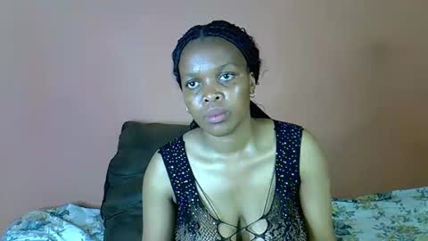 Snapshot of african_sultrybaddie chatting on October 23, 8:21 pm african_sultrybaddie online show from October 23, 8:21 pm