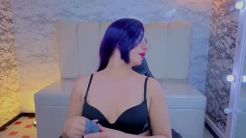 afrodita_wild_v online show from April 19, 1:12 pm