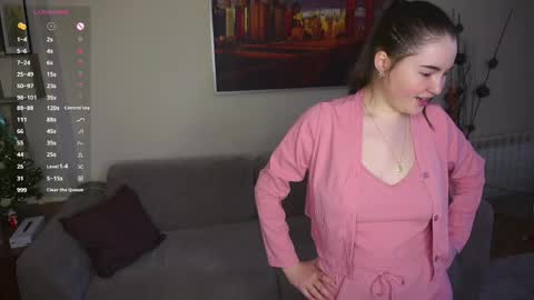 Lana  1800 - 0330 UTC   Mia 0700- 1630 UTC online show from March 16, 6:06 am