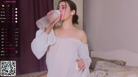 Anna online show from September 8, 3:11 pm