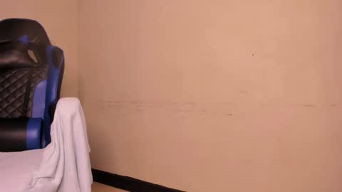 A G A T A  online show from March 17, 1:16 pm