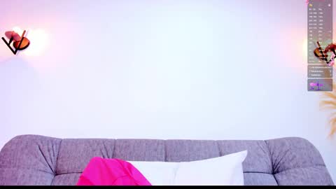 Snapshot of agata_clark chatting on February 11, 9:14 pm online show from February 11, 9:14 pm