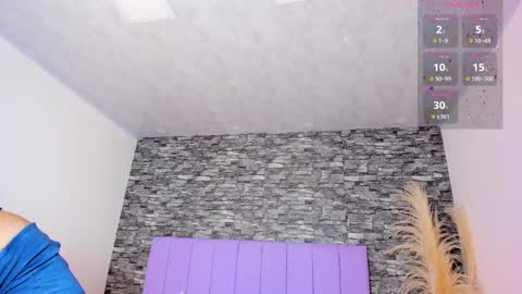 Snapshot of agata_clark chatting on September 9, 5:24 pm online show from September 9, 5:24 pm