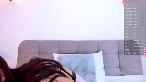 Snapshot of agata_clark chatting on February 13, 5:11 pm online show from February 13, 5:11 pm