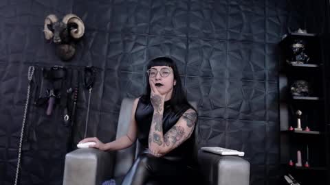 Snapshot of agata_darkness chatting on March 1, 2:23 pm Miss Agata online show from March 1, 2:23 pm