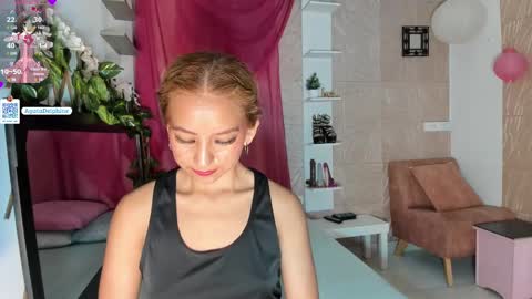 Snapshot of agatadelphine_mr chatting on February 1, 2:02 pm Agatadelphine online show from February 1, 2:02 pm
