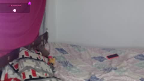 independent model online show from February 27, 5:18 am