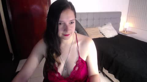 Agatha Bellucci  online show from October 7, 1:29 pm