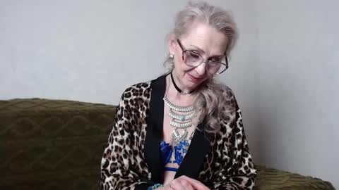 Agatha online show from February 9, 1:25 pm
