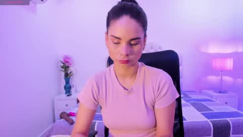 Agatha Mendoza online show from January 5, 11:26 am