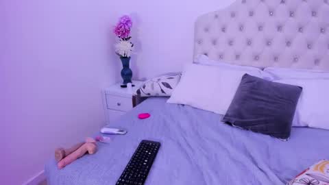 Agatha Mendoza online show from December 30, 5:34 pm