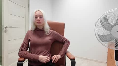 Agelina Lilly Laura online show from November 8, 6:38 am