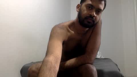 aggaggs online show from March 17, 3:39 pm