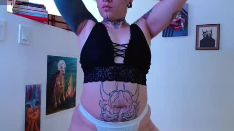 Agness online show from December 1, 3:32 pm