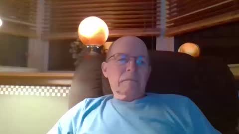 aguynrkfrd online show from October 10, 9:48 am