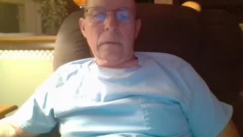 aguynrkfrd online show from September 30, 10:04 am