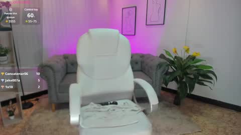 Snapshot of aida_adams chatting on February 26, 11:30 pm AIDA ADAMS online show from February 26, 11:30 pm