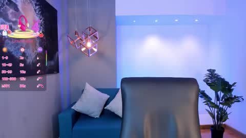 aidajoness online show from December 3, 11:44 am