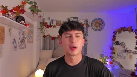 A H  online show from November 15, 1:18 am