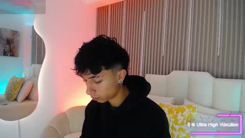 Aiden online show from March 19, 1:27 pm