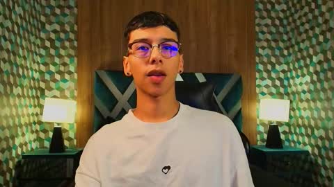 aiden_royce online show from November 2, 11:05 pm