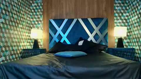 Snapshot of aiden_royce chatting on September 21, 3:32 am aiden_royce online show from September 21, 3:32 am