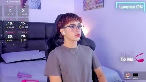 Aiden  online show from September 23, 12:32 pm