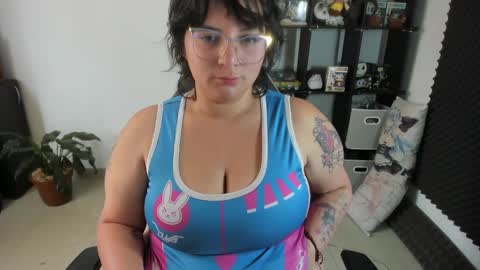 Catalina online show from February 1, 4:33 pm