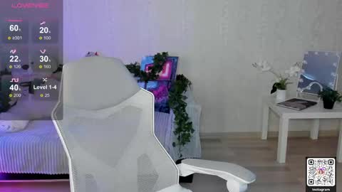 Lynn online show from April 15, 7:23 am