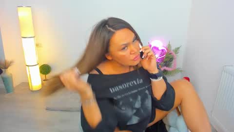 Aileen online show from November 30, 5:09 pm