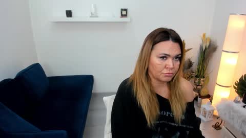 Aileen online show from January 5, 11:37 am