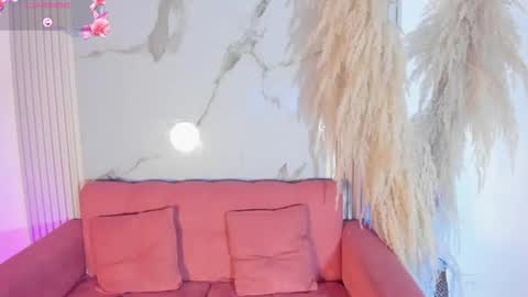 Ailyn online show from October 18, 6:17 am