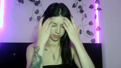 J  online show from December 17, 4:21 pm