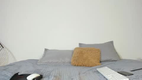 Ainoa  online show from November 15, 8:54 pm